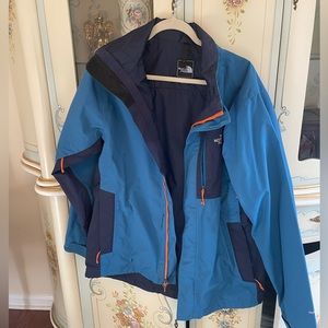 Men’s North Face jacket
Size M, blue-turquoise
